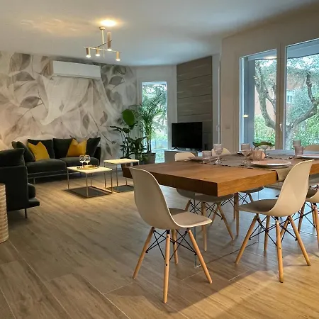 Isabella Luxury Apartment *